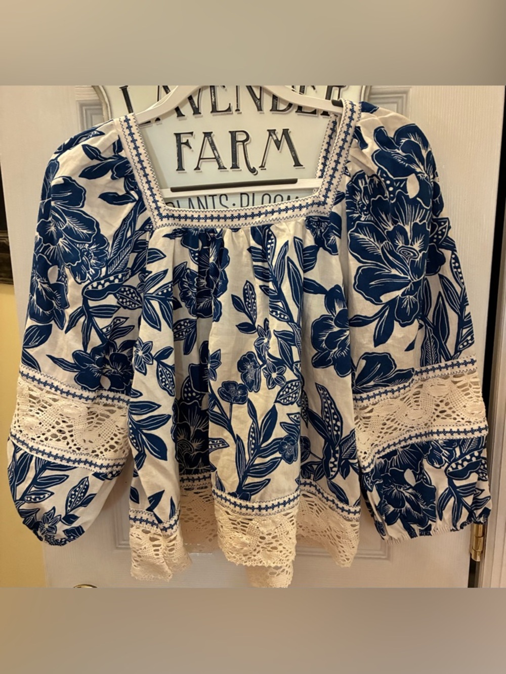 Christian Siriano Blue and Cream Floral Crochet Peasant Top - Picture 6 of 12